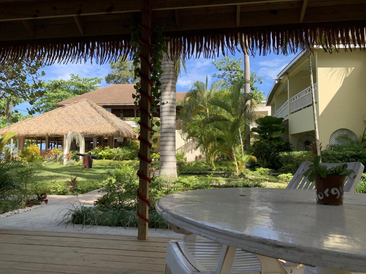 King Suite At Oceanview Resort In Jamaica - Enjoy 7 Miles Of White Sand Beach! Negril Buitenkant foto